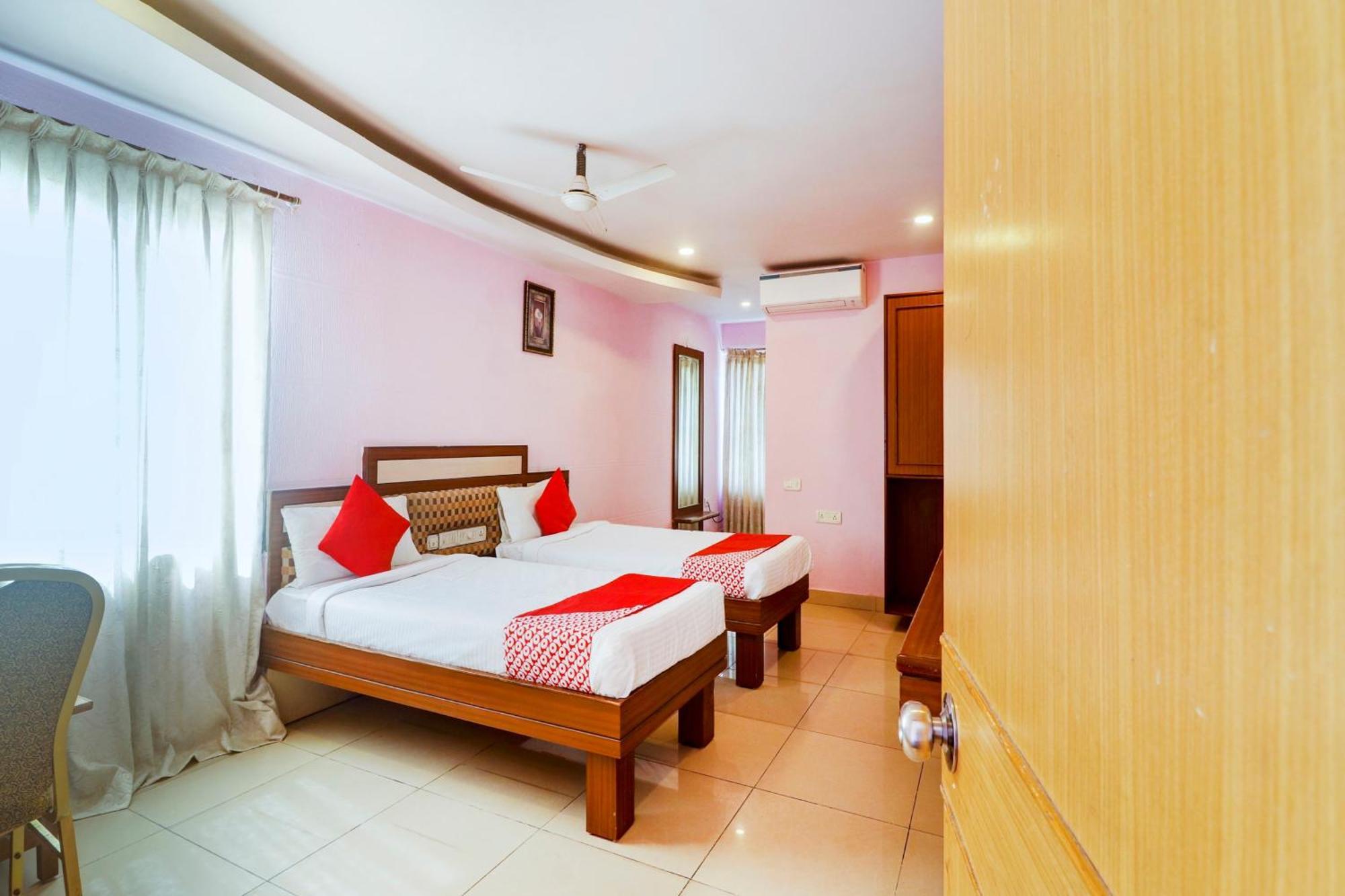 Super Collection O 77115 Vaishnavi Palace Hyderabad Luaran gambar