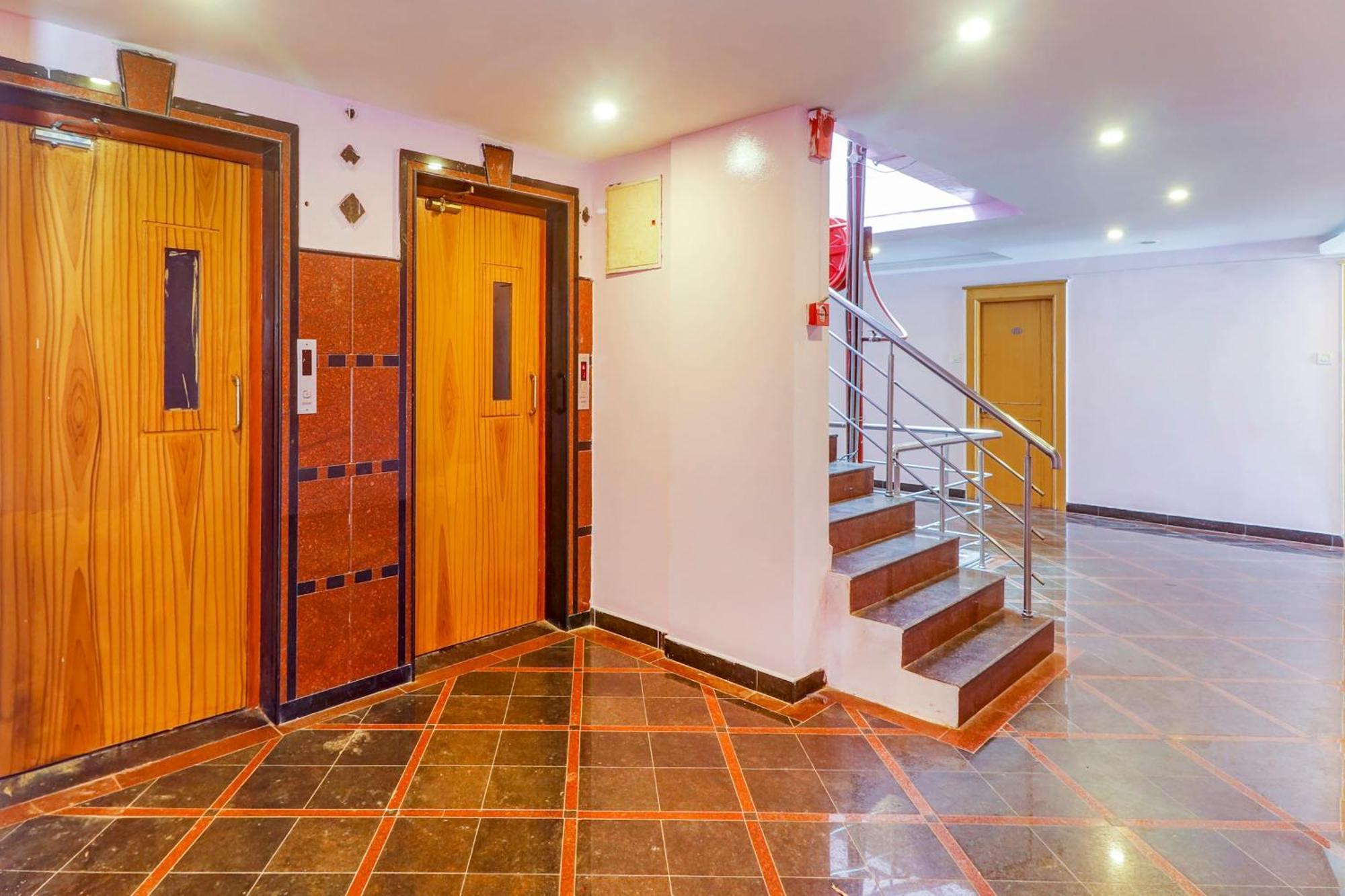 Super Collection O 77115 Vaishnavi Palace Hyderabad Luaran gambar